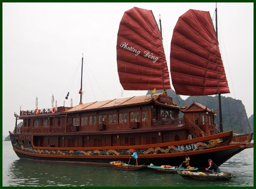 Halong Bay tour - Amigo junk cruise