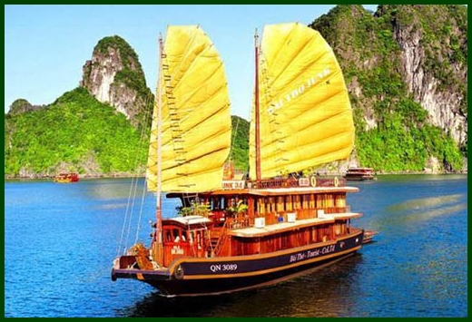 Halong Bay tour - Bai Tho junk cruise